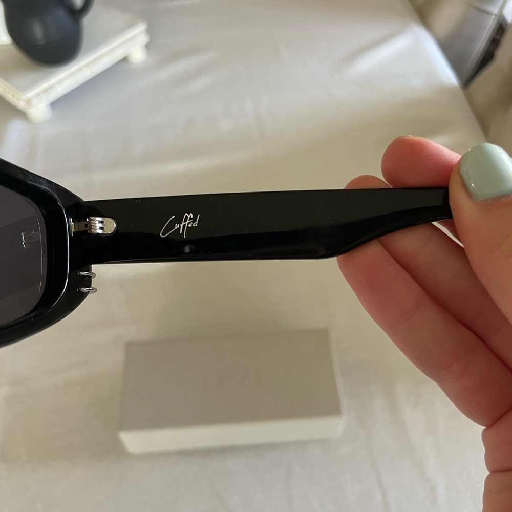 Dezi cuffed sunglasses